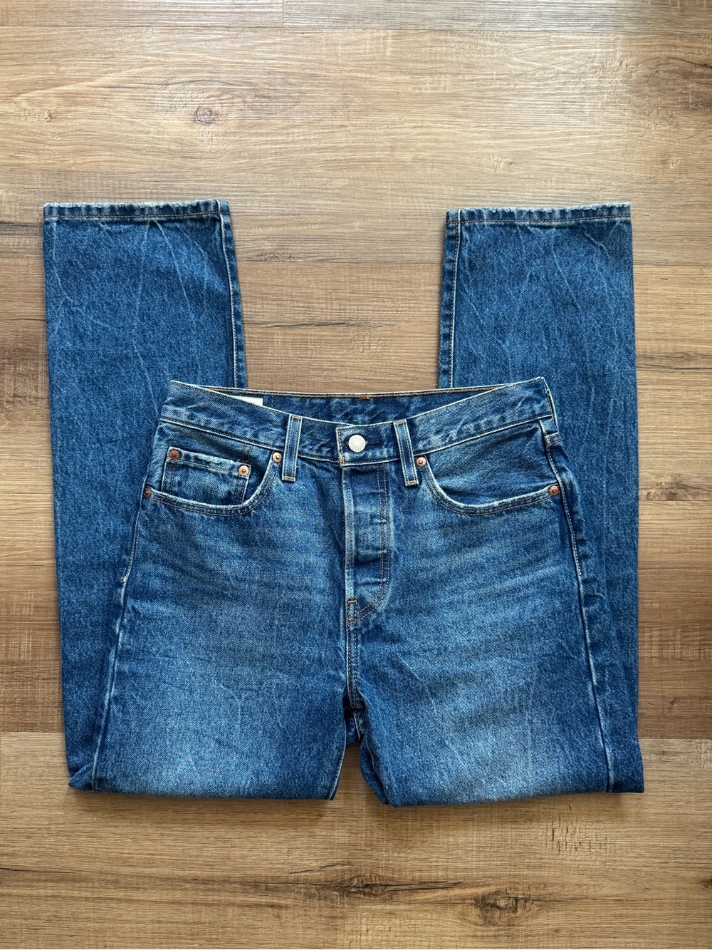 Womens Levis 501 Premium Med Wash Jeans Size 27x28